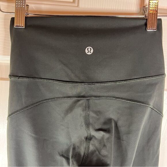 Lululemon In Movement Crop Olive Green Size 2‎ - Picture 11 of 11